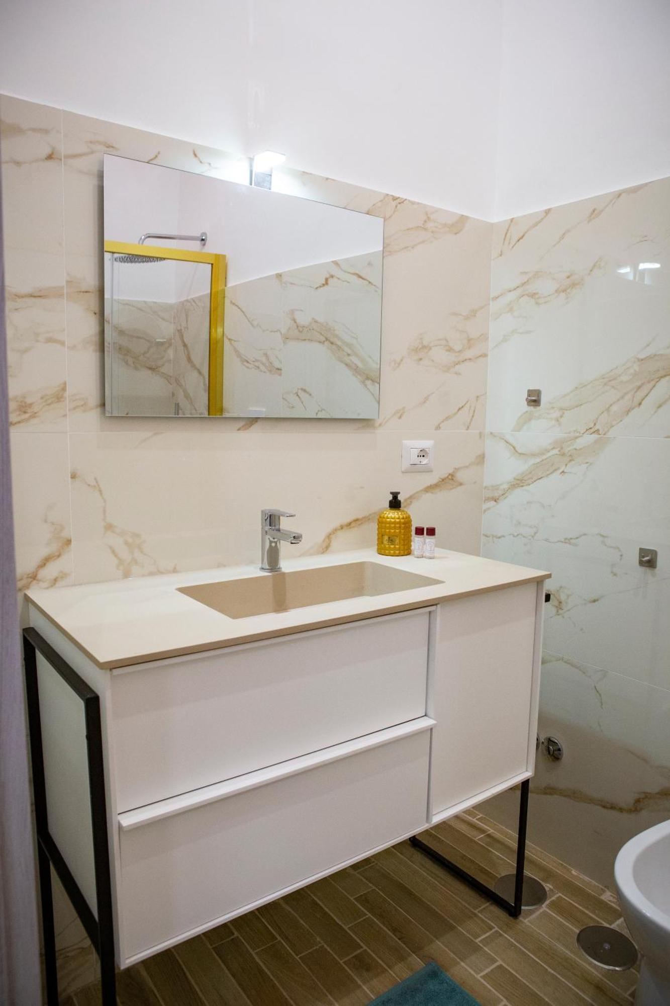 Napoli Skyport Bed and Breakfast Εξωτερικό φωτογραφία